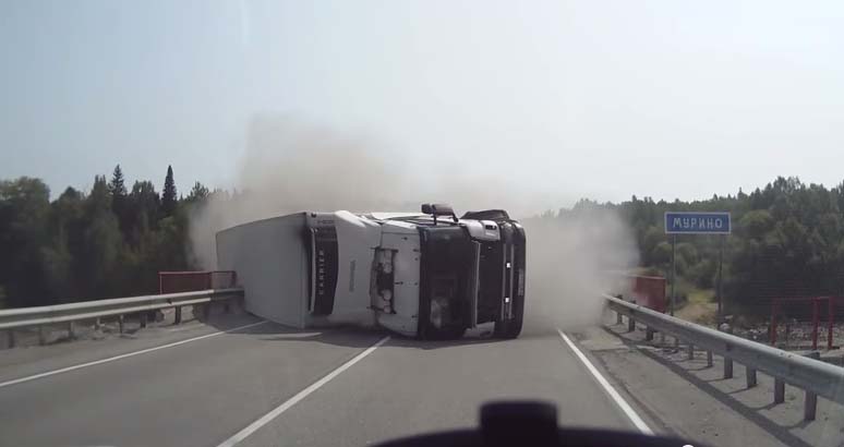 Video: Pazi kamion!, Life.ba
