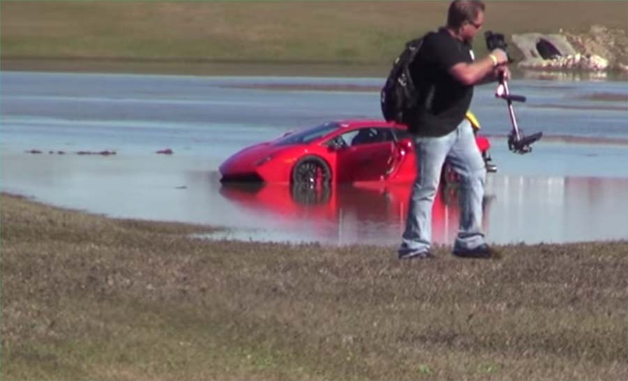 Lamborghini Gallardo izgleda lijepo i kad ga izvadiš iz jezera [video], Life.ba