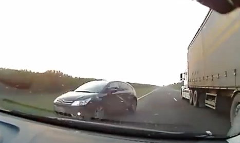 Saobraćajne nesreće koje se jednostavno dogode (VIDEO), Life.ba