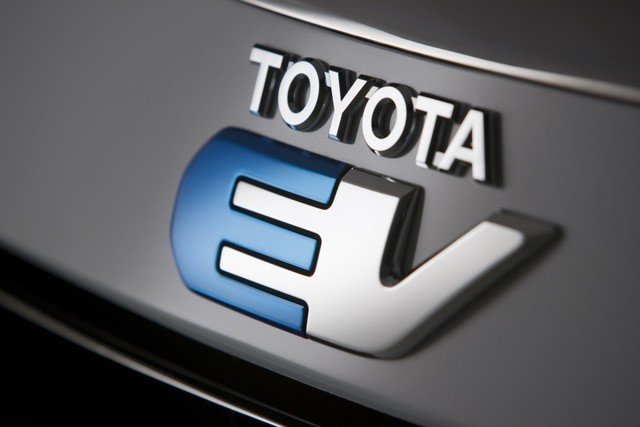Toyota RAV4 EV concept, Life.ba