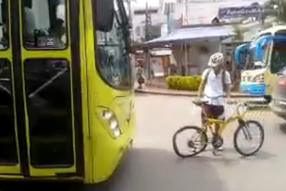 Nikad ne provociraj lokalnog vozača autobusa (VIDEO), Life.ba