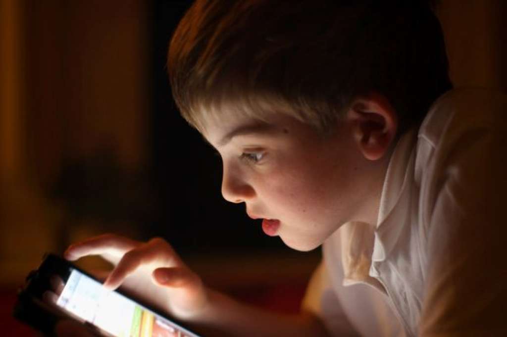 Djeca koja provode više vremena koristeći mobilne uređaje mogu imati probleme u ponašanju, Life.ba