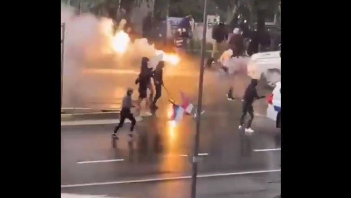 (VIDEO) Pogledajte sukob huligana i policije tokom Europrajda u Beogradu, Life.ba