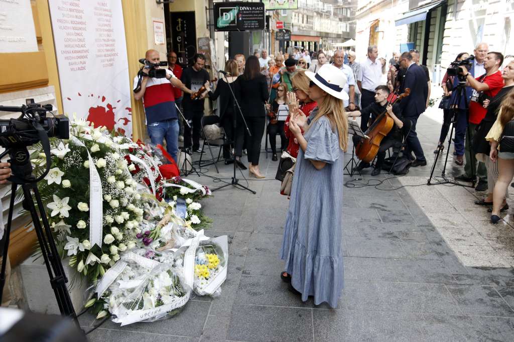 Obilježena 30. godišnjica masakra u ulici Ferhadija u Sarajevu, Life.ba