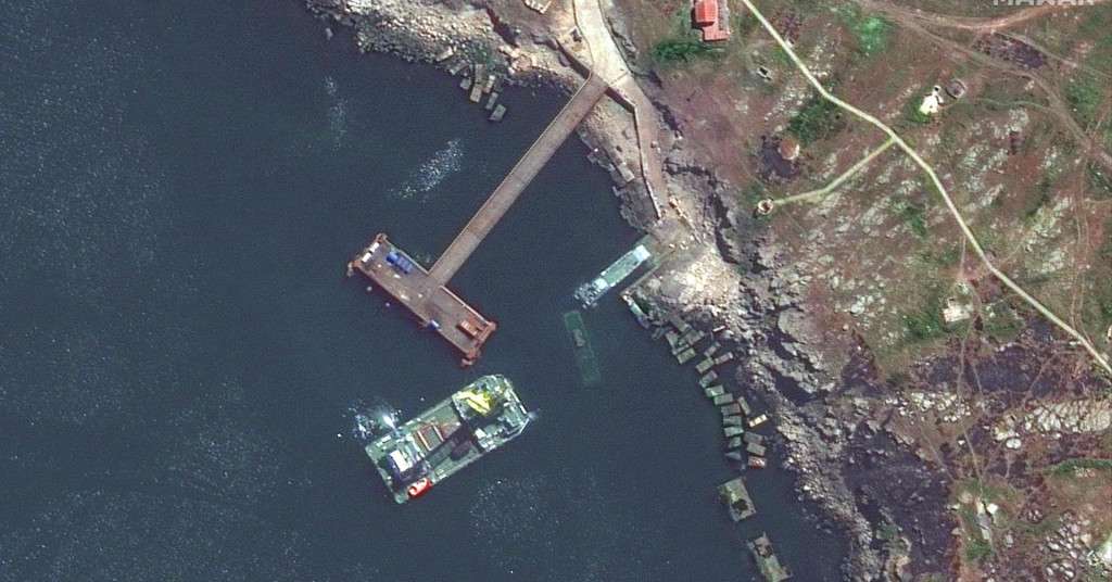 Ukrajinske snage pogodile ruski brod u blizini Zmijskog otoka, novi snimci prikazuju obim razaranja, Life.ba