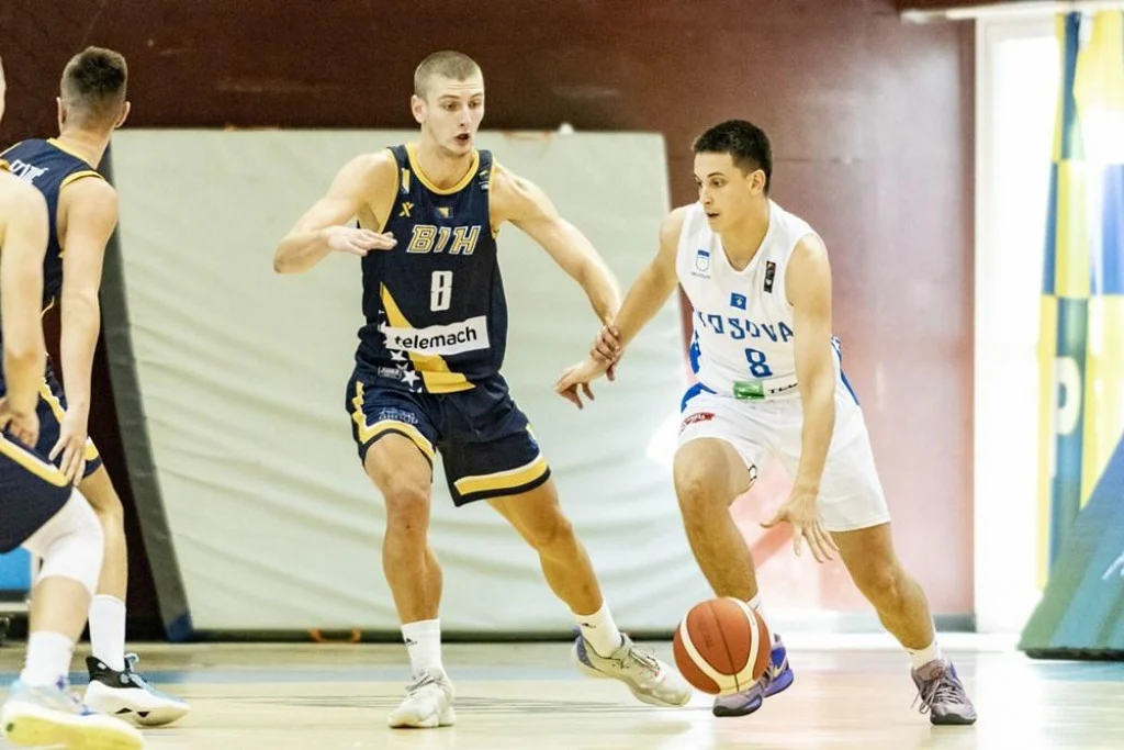 Juniori košarkaške reprezentacije BiH pobijedili Kosovo u posljednjem kolu i plasirali se u četvrtinu finala Eurobasketa, Life.ba