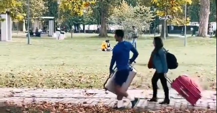 (VIDEO) Đoković trenirao u parku, pa svojim gestom pokazao kakav je džentlmen, Life.ba