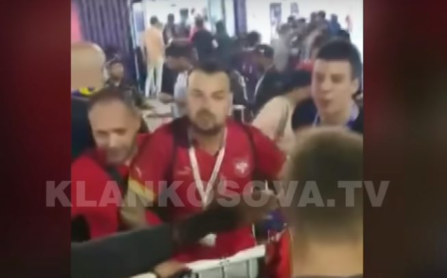 (VIDEO) Sukob navijača Srbije i Švicarske zbog zastave Kosova, Life.ba