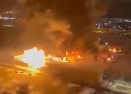 (VIDEO) Požar zahvatio jedan od najvećih tržnih centara u Evropi: Jedna osoba poginula, Life.ba