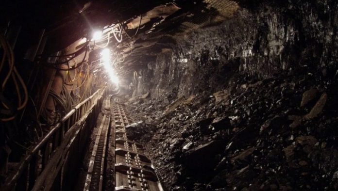 Šest rudara se otrovalo ugljen-monoksidom u novom hodniku jame, hitno primljeni u bolnicu, Life.ba