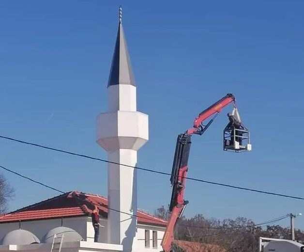 U blizini Neuma: Postavljena munara na prvu džamiju u ovom dijelu BiH, Life.ba