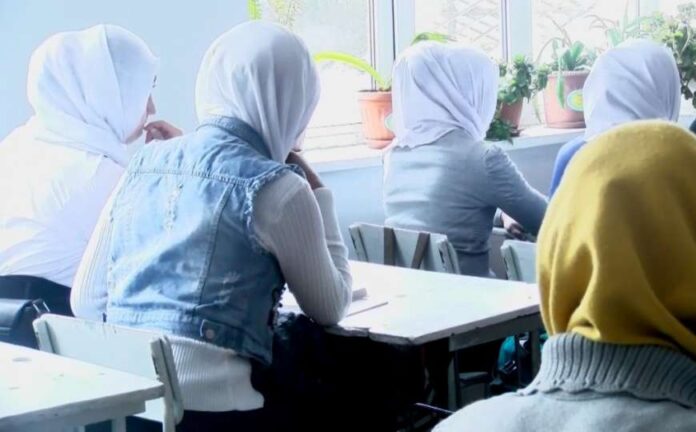 Slovenija: Profesorica naredila učenici da skine hidžab jer joj inače neće predavati, Life.ba